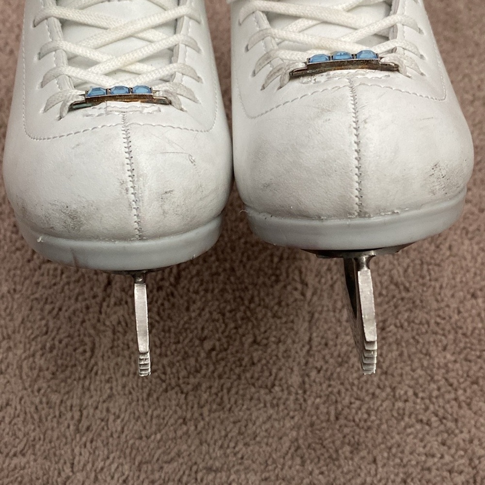 Riedell Topaz Girls Figure Skates Size J2 - Picture 4 of 15